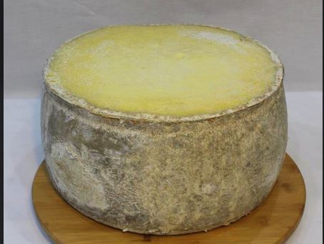 Organik Kars eski Kaşarı (1 KG)